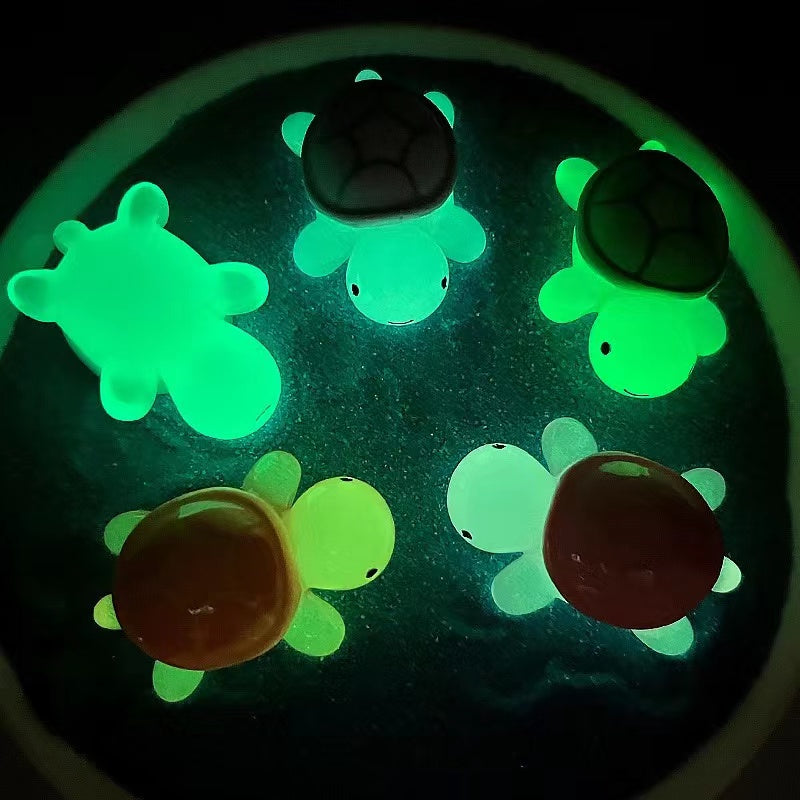 Glow in the dark turtle 49mm